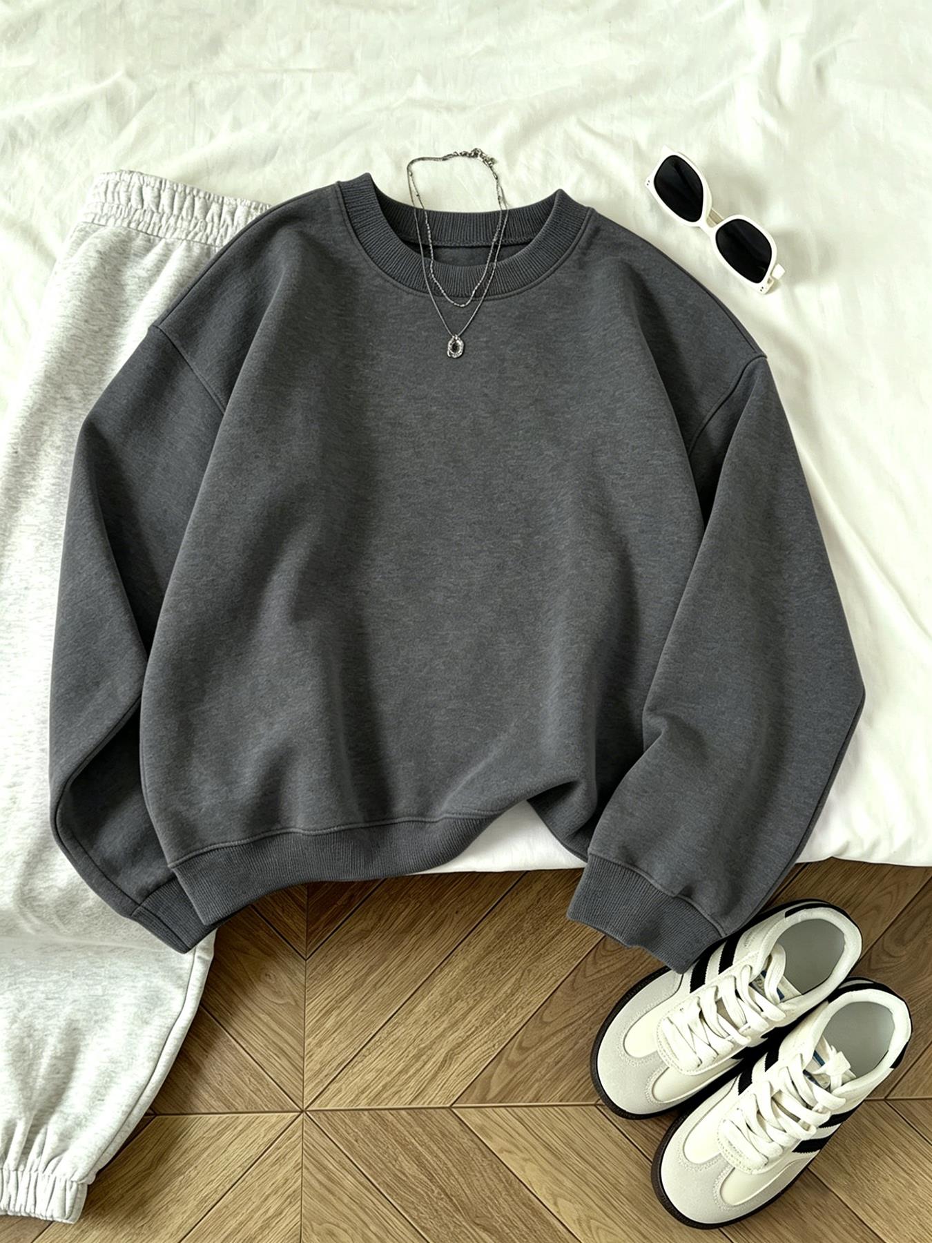 Wyprzedaż: Damska bluza z okrą – Winter Clothing On Sale recenzja i cena