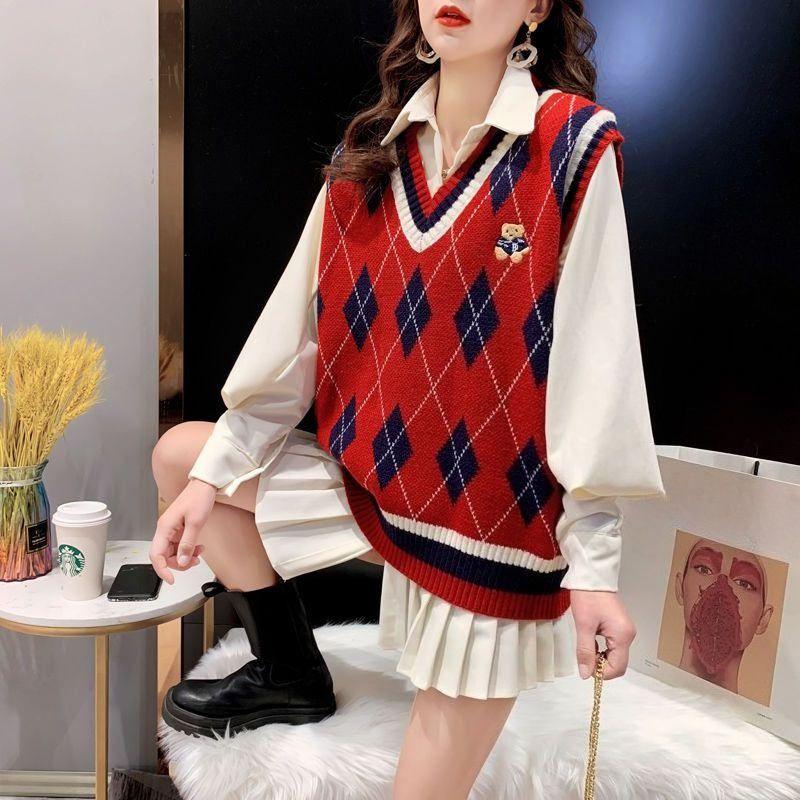 Czerwone dzianinowe kamizelki  – Winter Clothing Aesthetic recenzja i cena